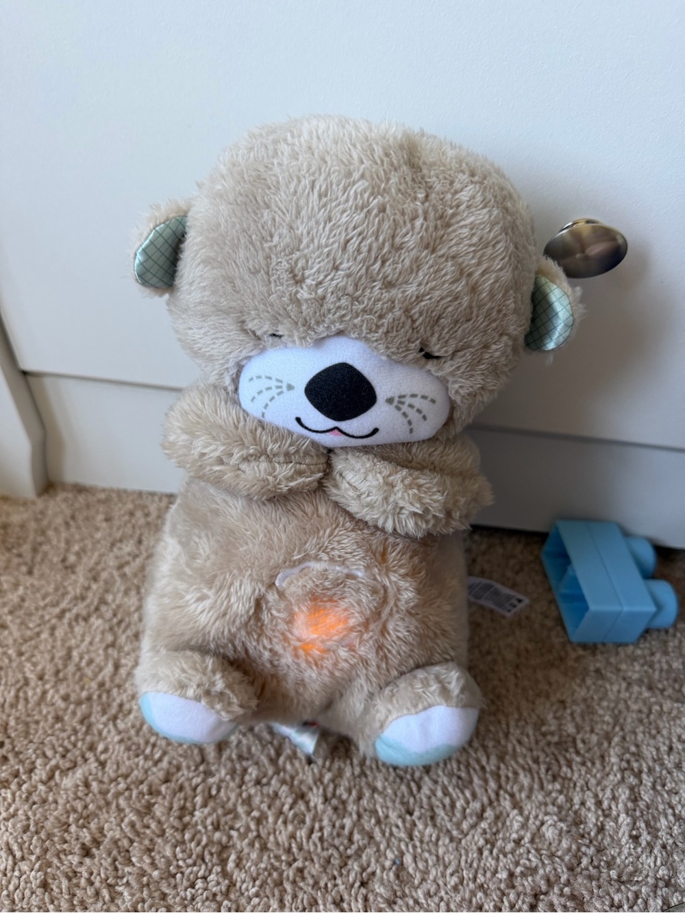 Plush Light-Up Otter Soother Toy With Heartbeat And Moving Tummy - Beige